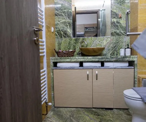 Maison D' Alice 2 דירה *